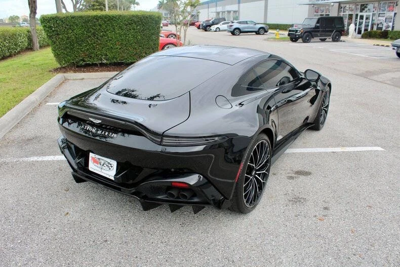 2023 Aston Martin Vantage - Image 15 of 31