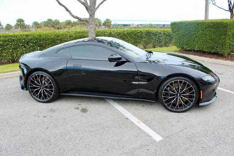 2023 Aston Martin Vantage - Image 18 of 31