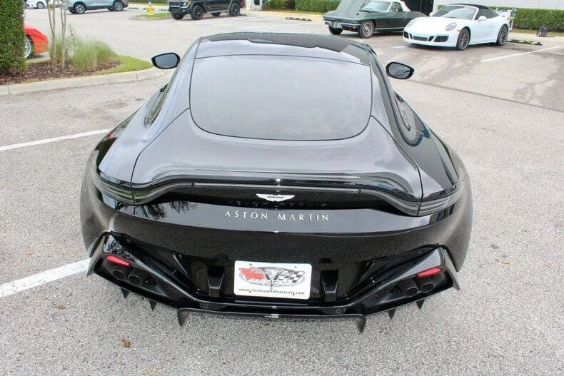 2023 Aston Martin Vantage - Image 26 of 31