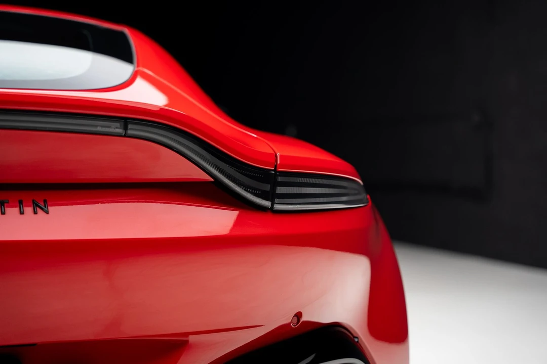 2023 Aston Martin Vantage - Image 28 of 31
