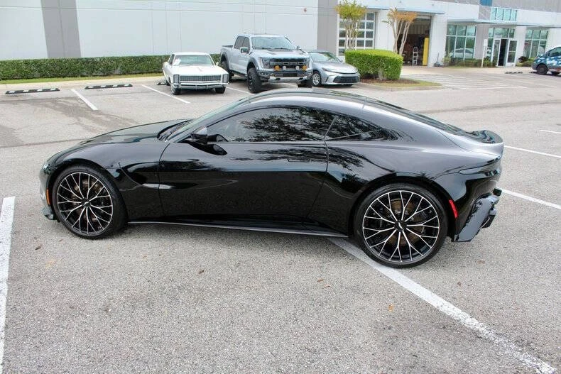 2023 Aston Martin Vantage - Image 24 of 31