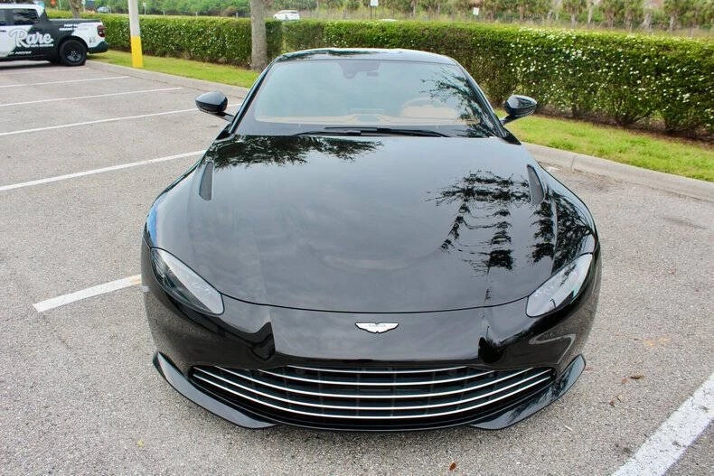 2023 Aston Martin Vantage - Image 21 of 31