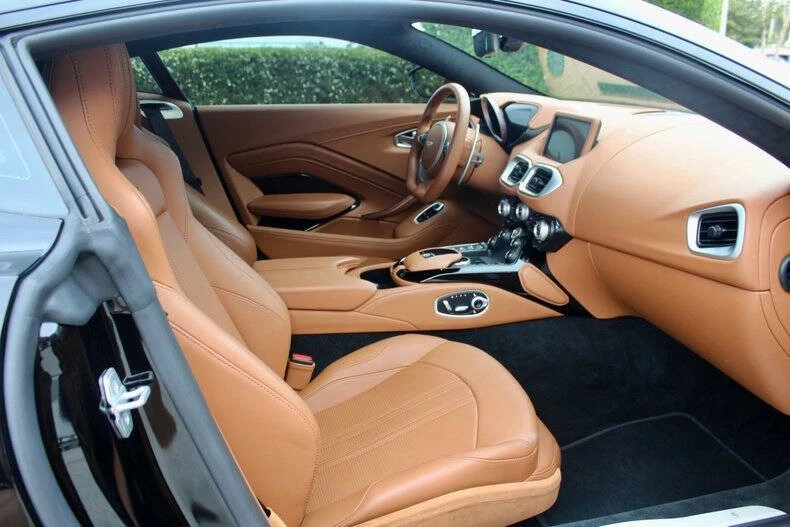 2023 Aston Martin Vantage - Image 28 of 31