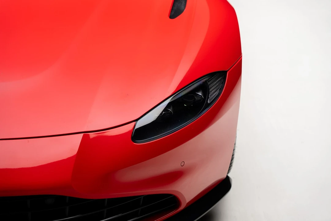 2023 Aston Martin Vantage - Image 11 of 31