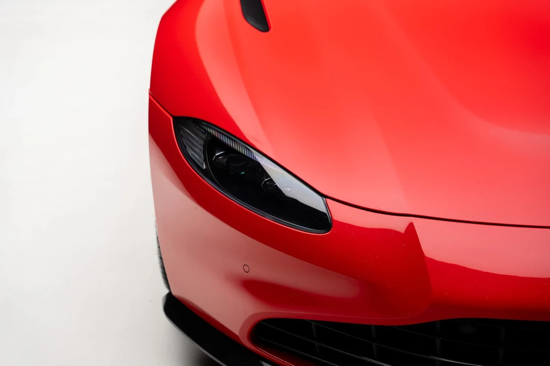 2023 Aston Martin Vantage - Image 12 of 31