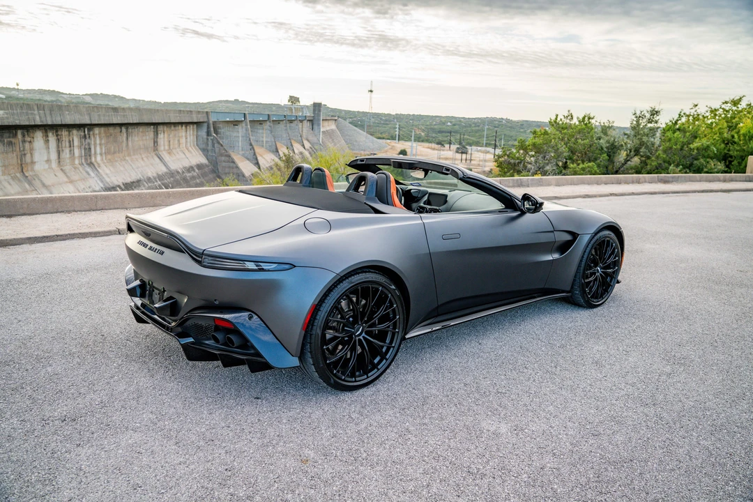 2023 Aston Martin V8 Vantage (2019+) - Image 10 of 31