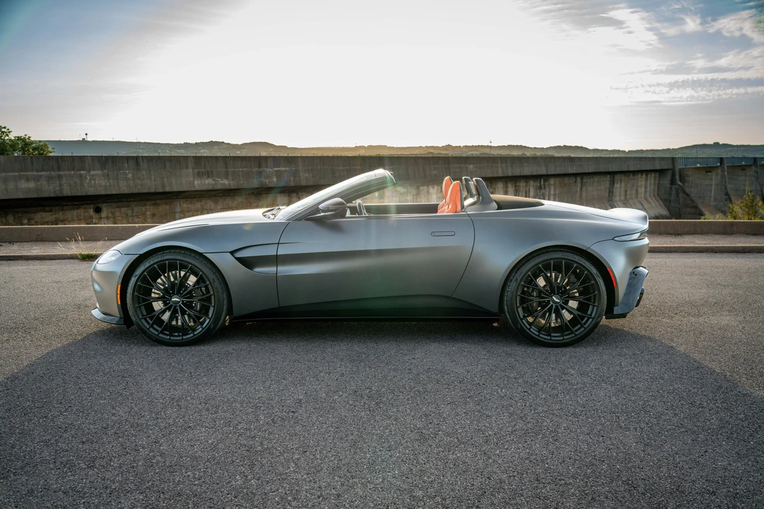 2023 Aston Martin V8 Vantage (2019+) - Image 8 of 31