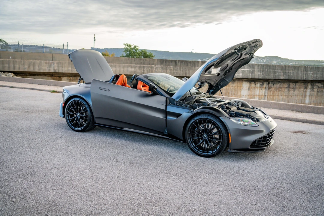 2023 Aston Martin V8 Vantage (2019+) - Image 30 of 31