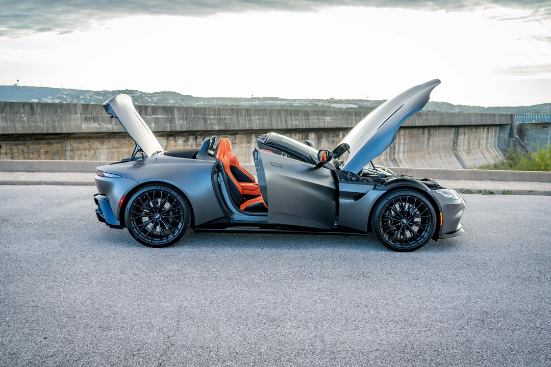 2023 Aston Martin V8 Vantage (2019+) - Image 29 of 31