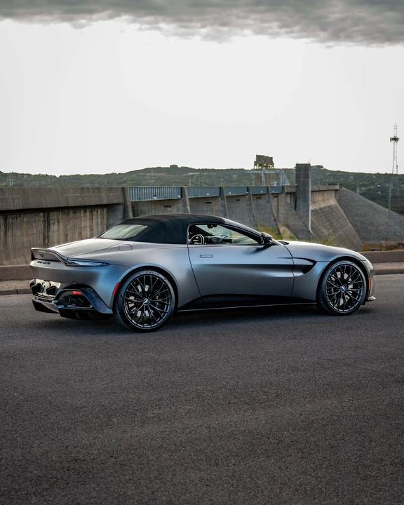 2023 Aston Martin V8 Vantage (2019+) - Image 18 of 31
