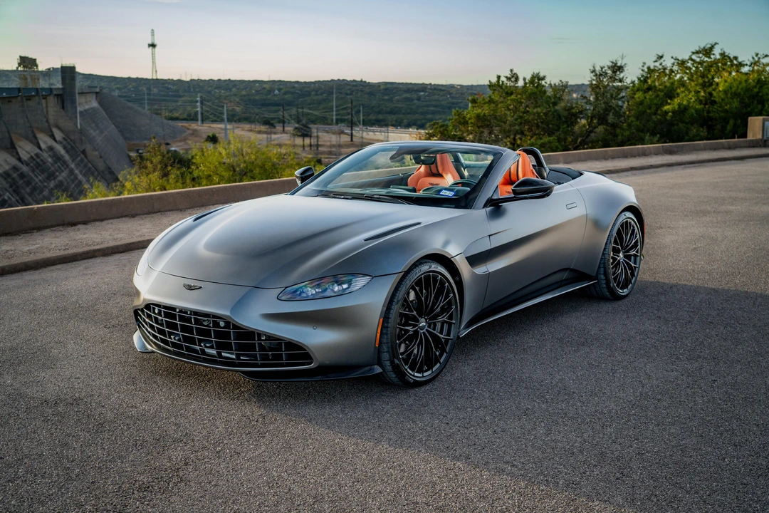 2023 Aston Martin V8 Vantage (2019+) - Image 7 of 31