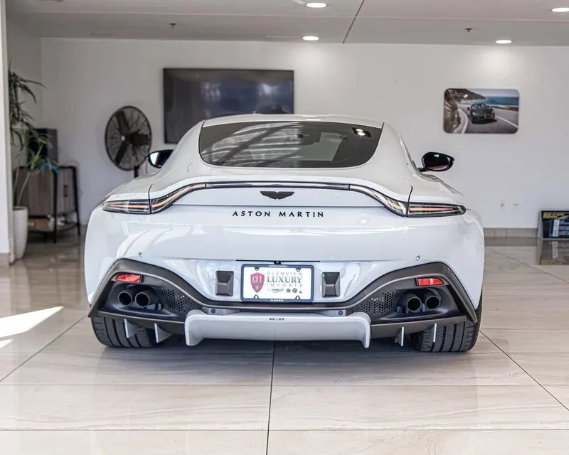 2023 Aston Martin Vantage - Image 10 of 18