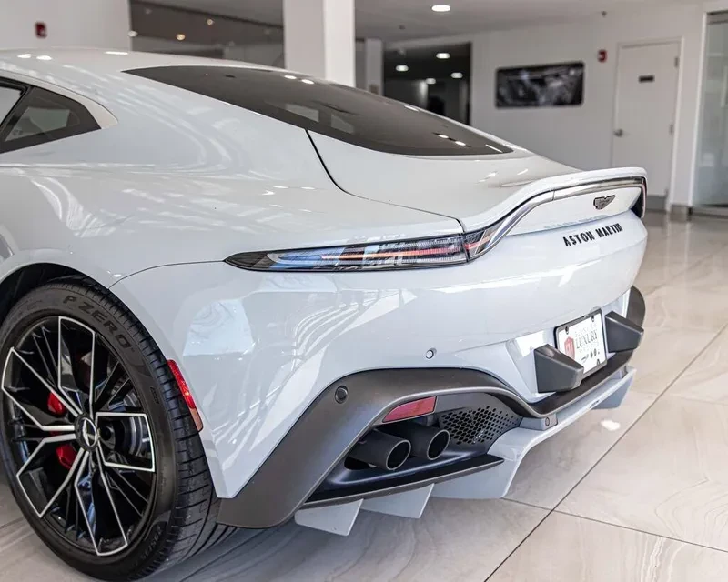 2023 Aston Martin Vantage - Image 8 of 18