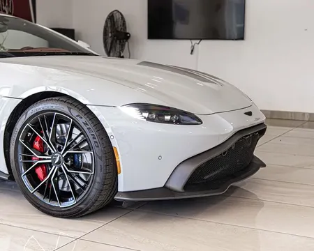 2023 Aston Martin Vantage - Image 4 of 18
