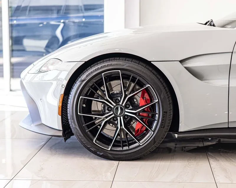 2023 Aston Martin Vantage - Image 5 of 18