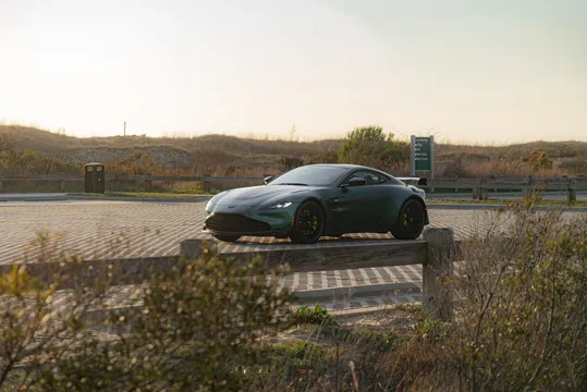 2023 Aston Martin V8 Vantage (2019+) - Image 2 of 31