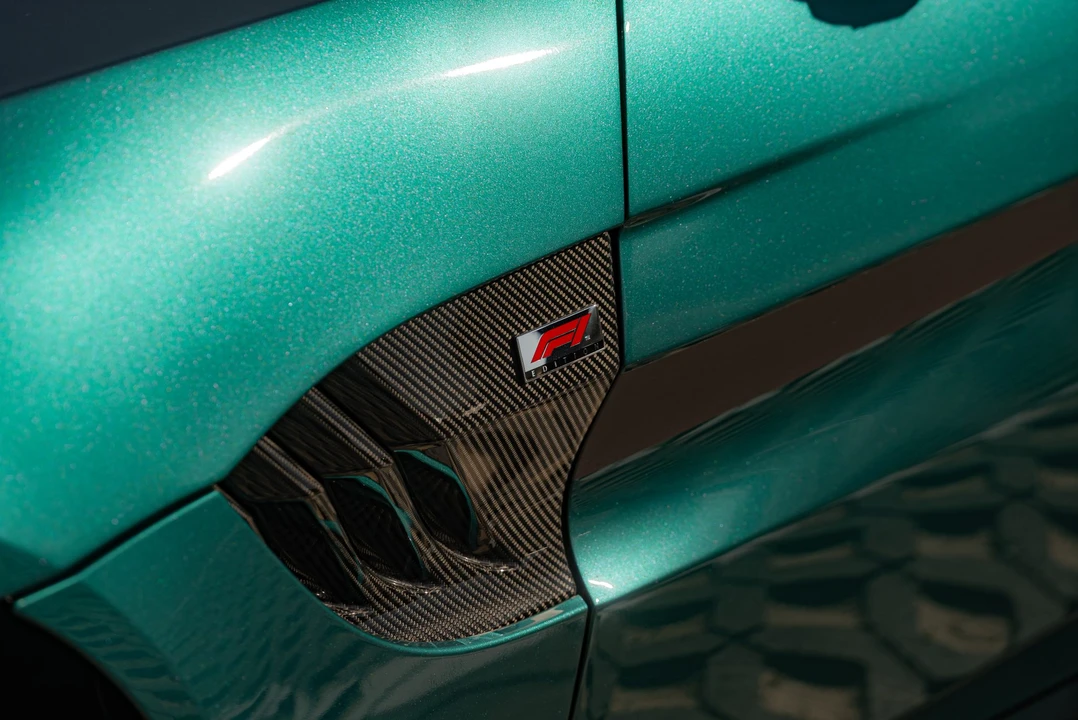 2023 Aston Martin V8 Vantage (2019+) - Image 24 of 31
