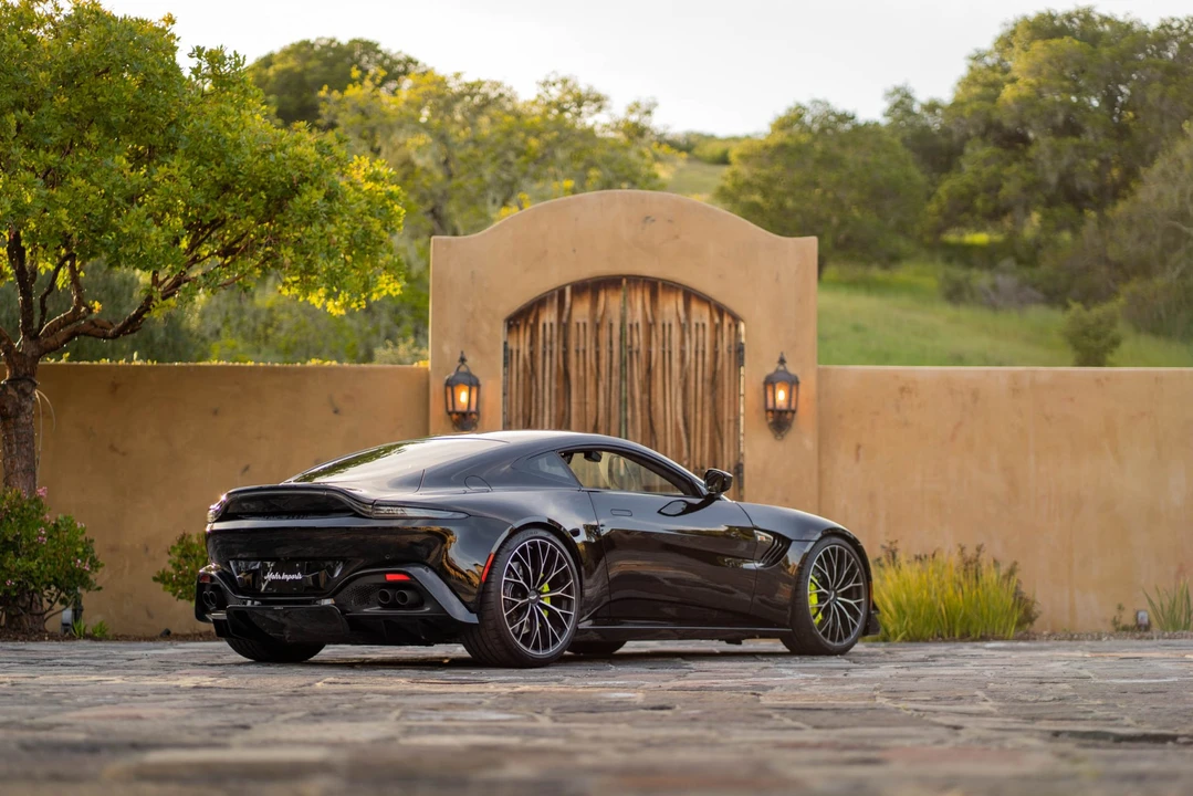 2023 Aston Martin V8 Vantage (2019+) - Image 20 of 31