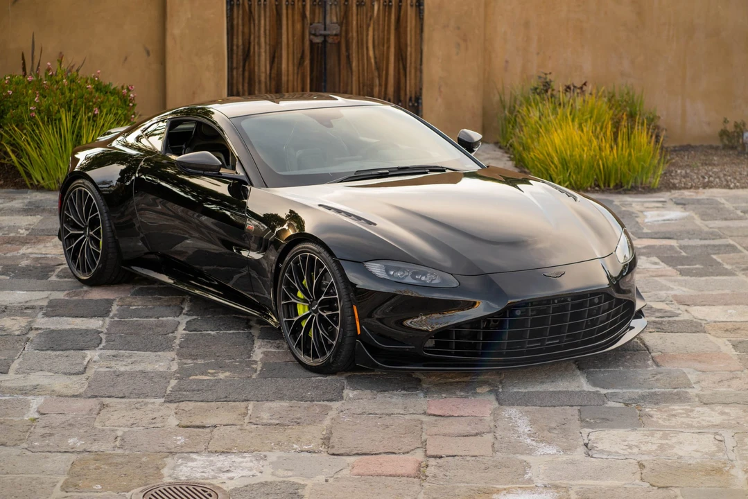 2023 Aston Martin V8 Vantage (2019+) - Image 15 of 31