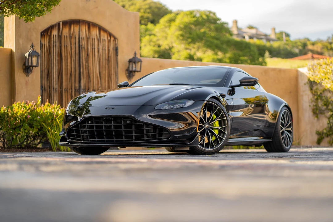 2023 Aston Martin V8 Vantage (2019+) - Image 6 of 31