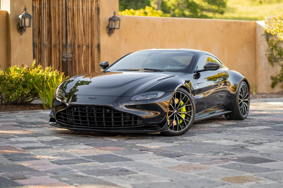 2023 Aston Martin V8 Vantage (2019+) - Image 7 of 31