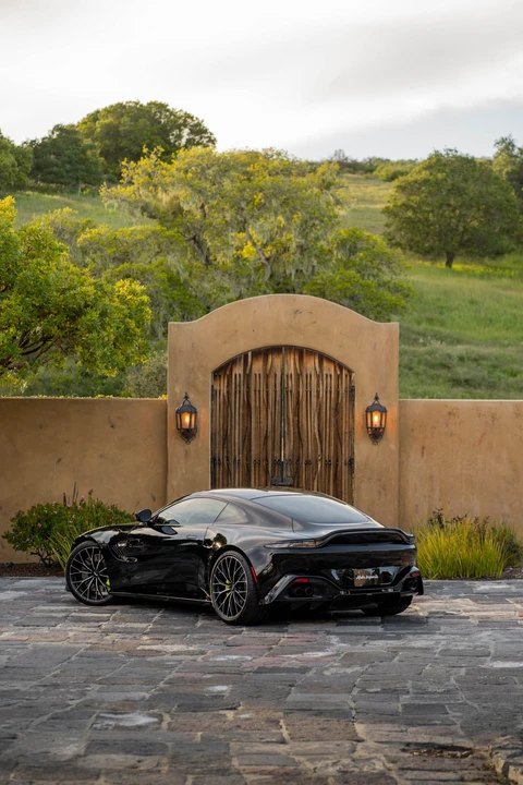 2023 Aston Martin V8 Vantage (2019+) - Image 30 of 31