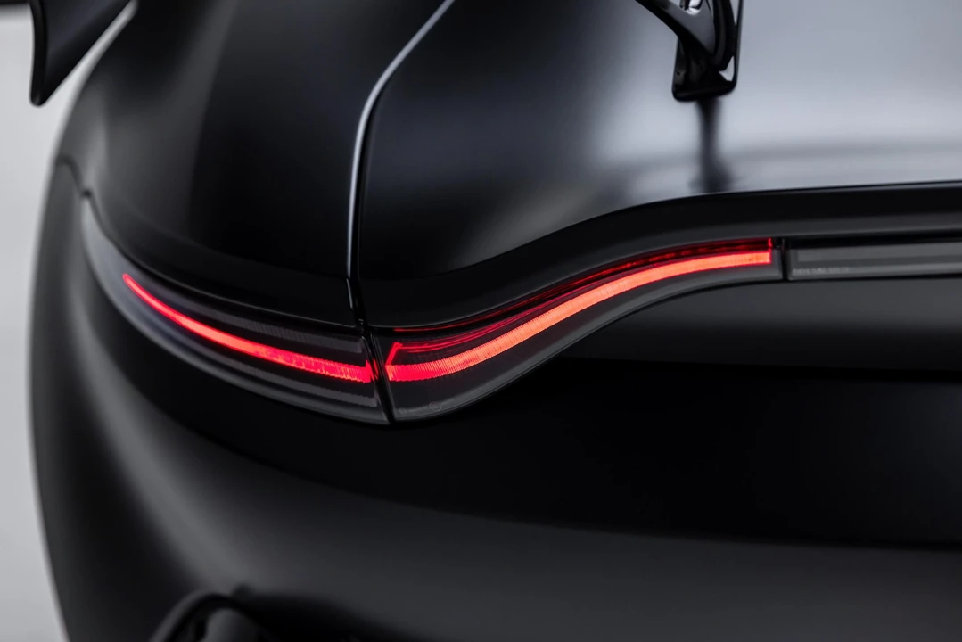 2023 Aston Martin V8 Vantage (2019+) - Image 30 of 31
