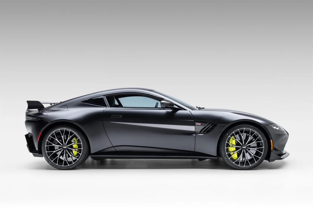 2023 Aston Martin V8 Vantage (2019+) - Image 18 of 31