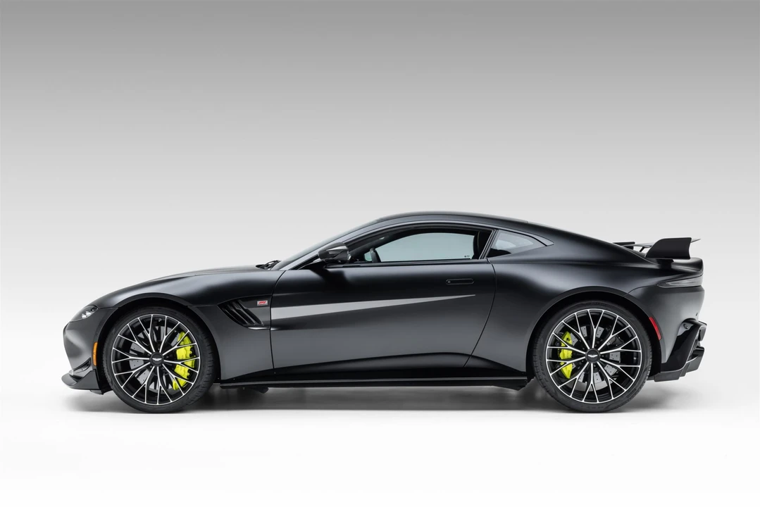 2023 Aston Martin V8 Vantage (2019+) - Image 9 of 31