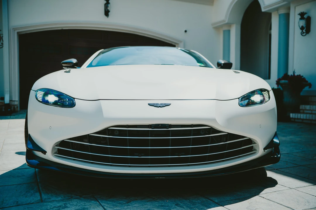 2023 Aston Martin V8 Vantage (2019+) - Image 7 of 31