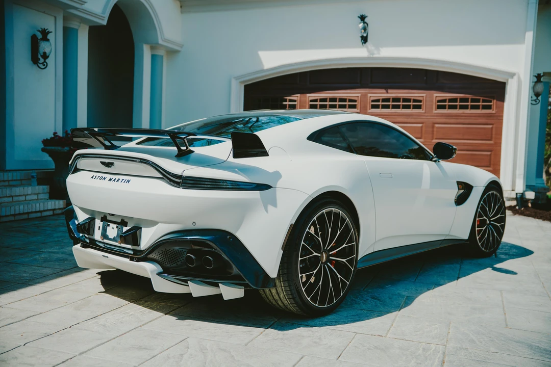 2023 Aston Martin V8 Vantage (2019+) - Image 12 of 31