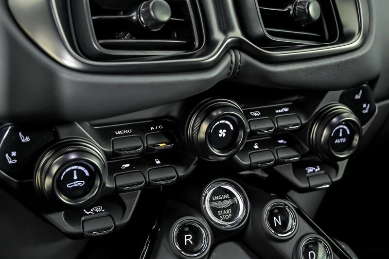 2023 Aston Martin V8 Vantage (2019+) - Image 28 of 31