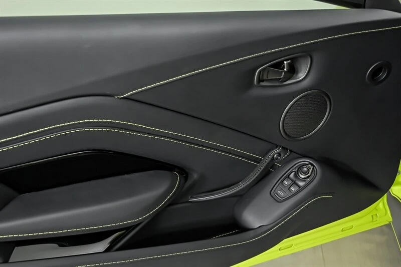 2023 Aston Martin V8 Vantage (2019+) - Image 14 of 31