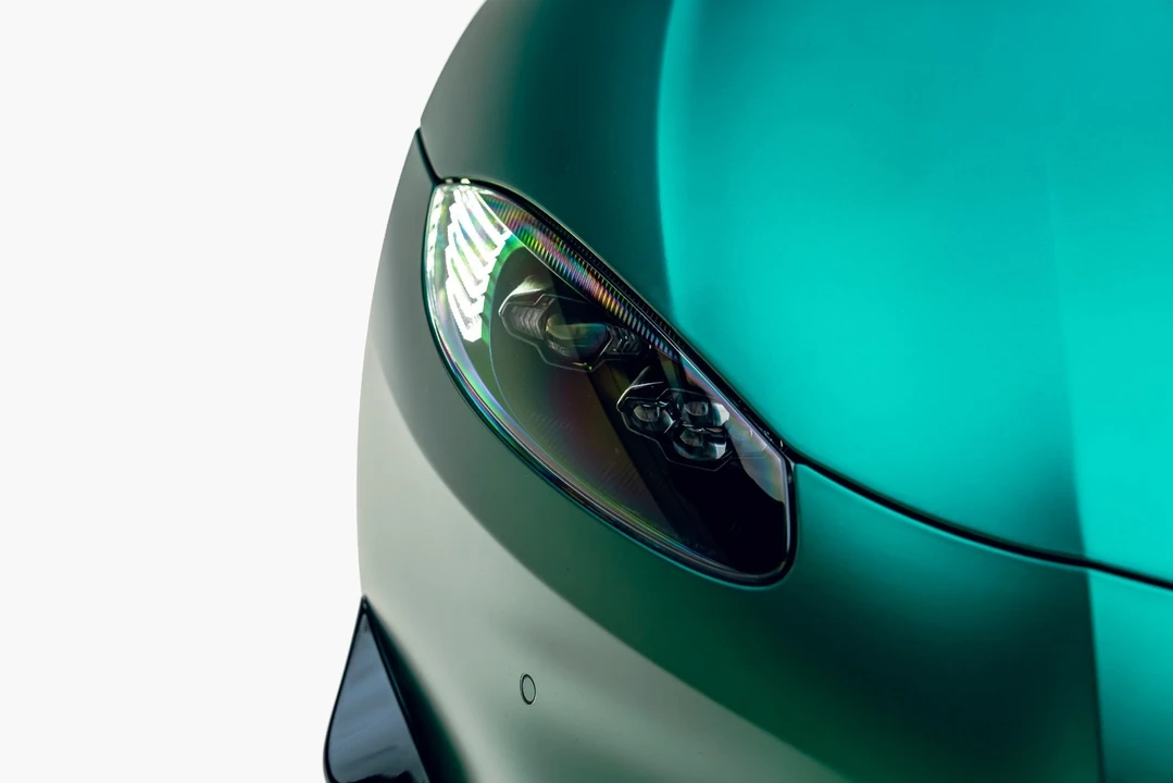 2023 Aston Martin V8 Vantage (2019+) - Image 15 of 31