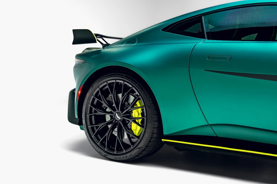2023 Aston Martin V8 Vantage (2019+) - Image 12 of 31