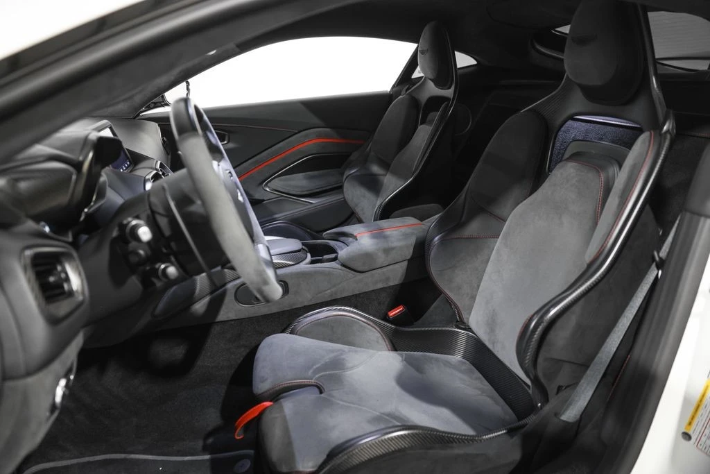 2023 Aston Martin - Image 29 of 31