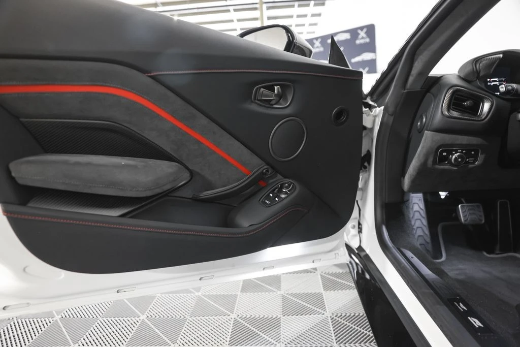 2023 Aston Martin - Image 30 of 31