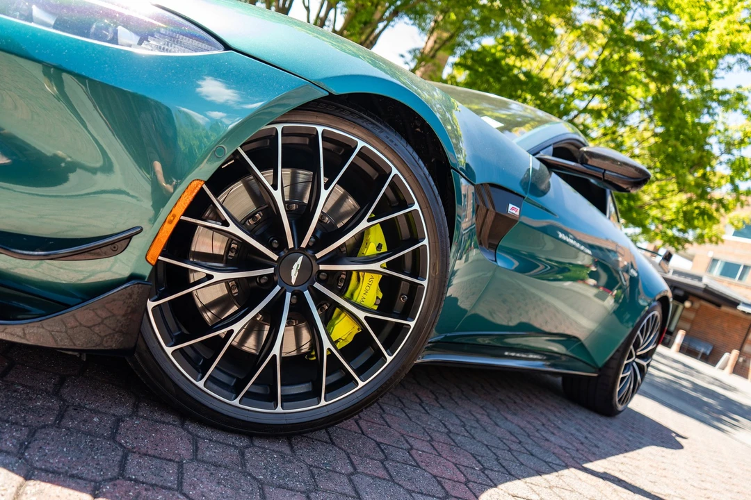 2023 Aston Martin V8 Vantage (2019+) - Image 30 of 31
