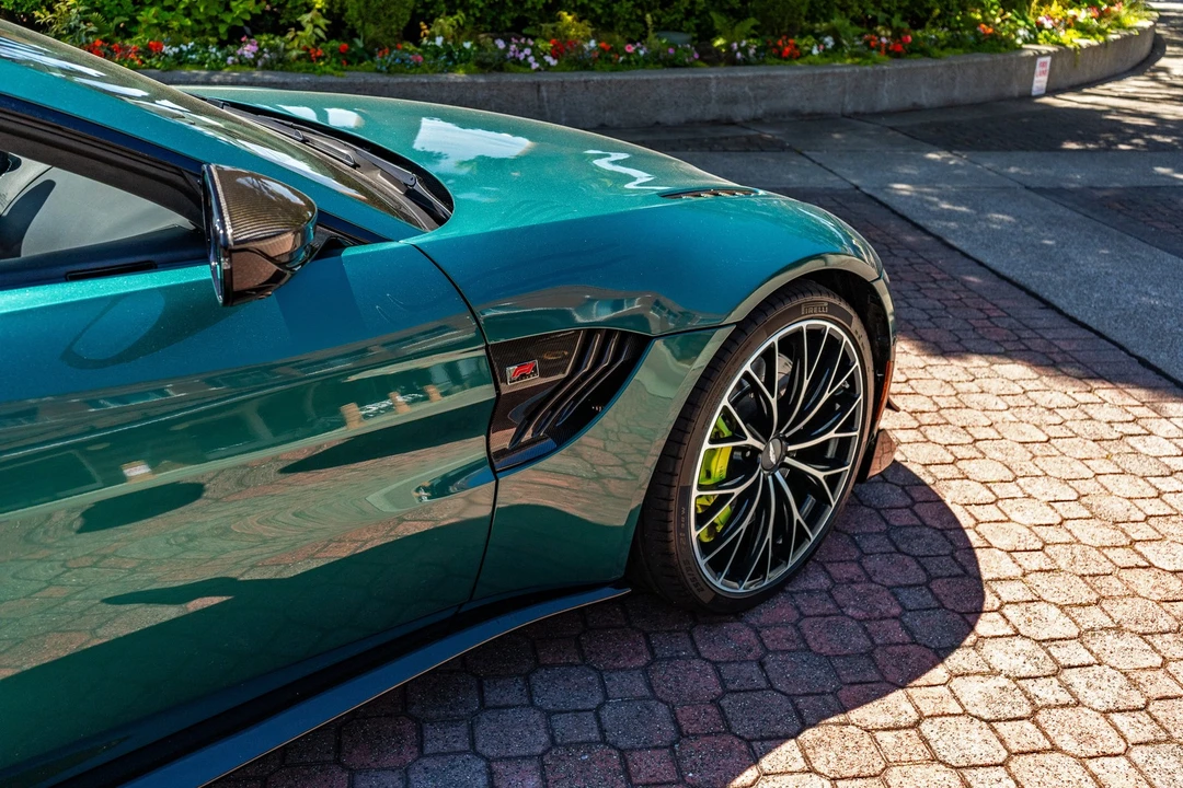 2023 Aston Martin V8 Vantage (2019+) - Image 9 of 31