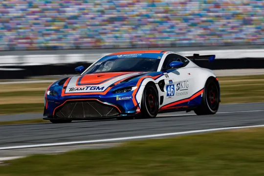 2023 Aston Martin Vantage GT4