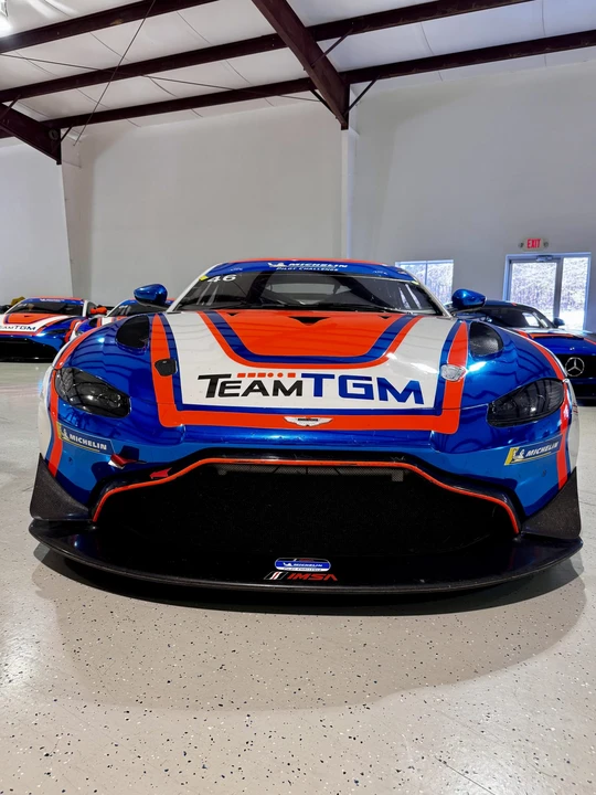 2023 Aston Martin V8 Vantage (2019+) - Image 2 of 31