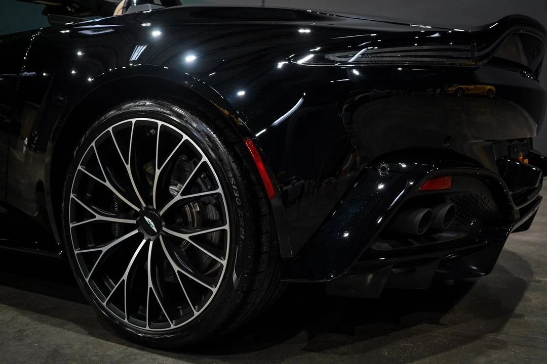2023 Aston Martin V8 Vantage (2019+) - Image 14 of 21
