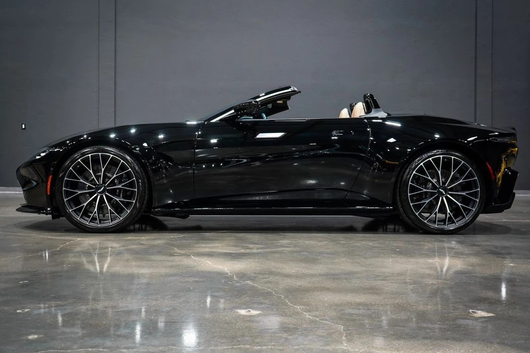 2023 Aston Martin V8 Vantage (2019+) - Image 3 of 21