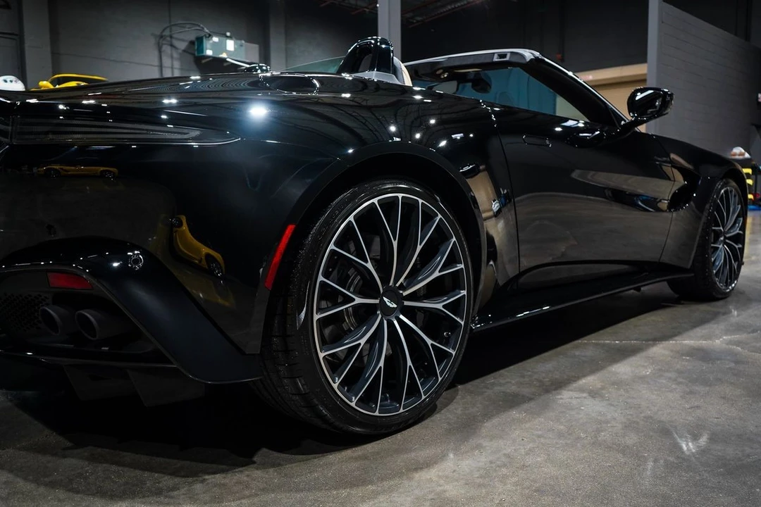 2023 Aston Martin V8 Vantage (2019+) - Image 19 of 21