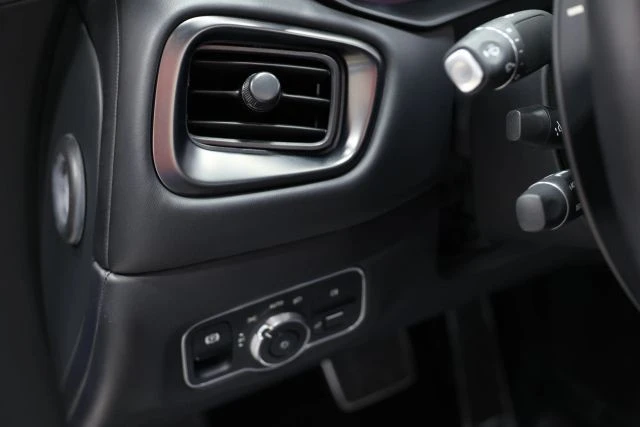 2023 Aston Martin V8 Vantage (2019+) - Image 23 of 31