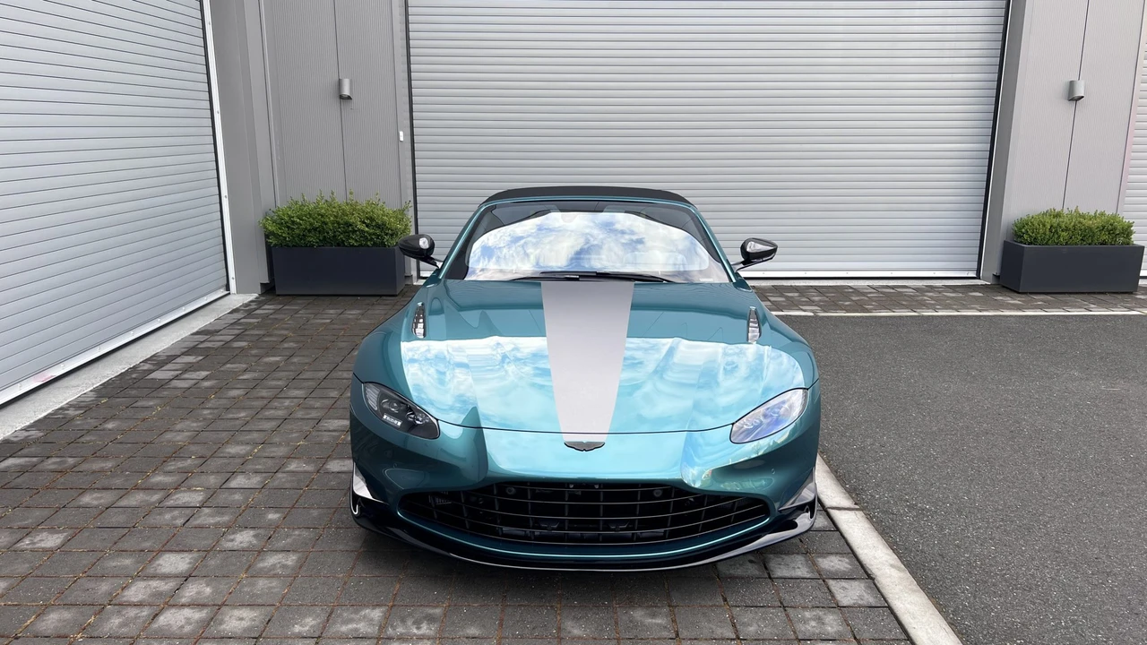 2023 Aston Martin V8 Vantage (2019+) - Image 9 of 31
