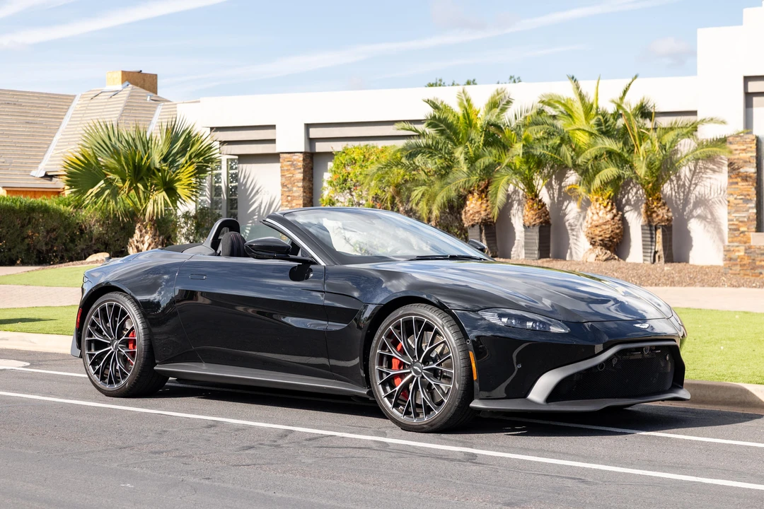 2023 Aston Martin V8 Vantage (2019+) - Image 10 of 31