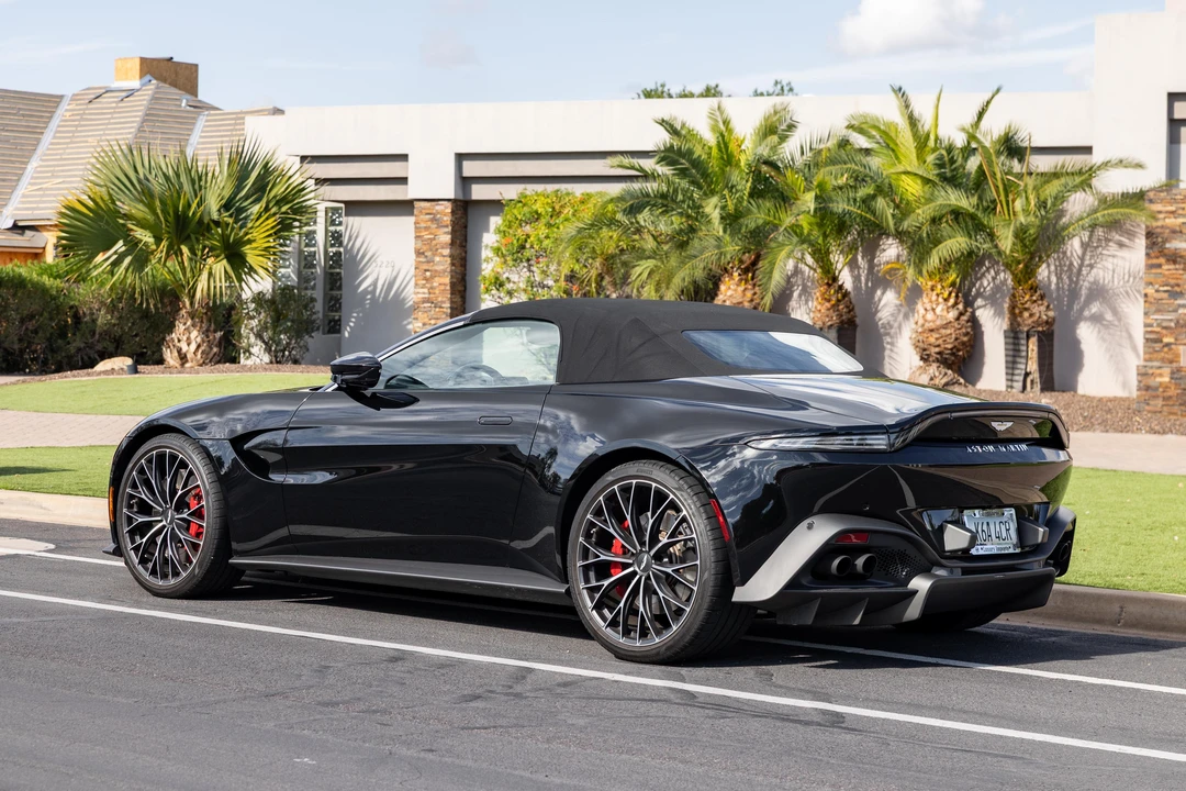 2023 Aston Martin V8 Vantage (2019+) - Image 13 of 31