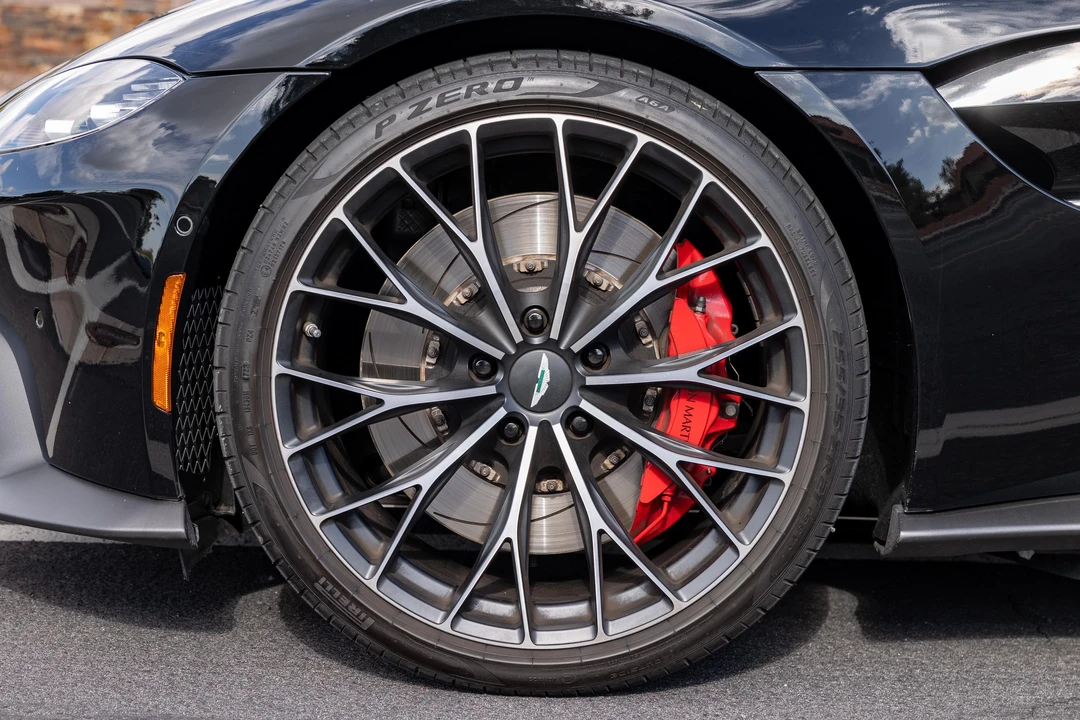 2023 Aston Martin V8 Vantage (2019+) - Image 19 of 31