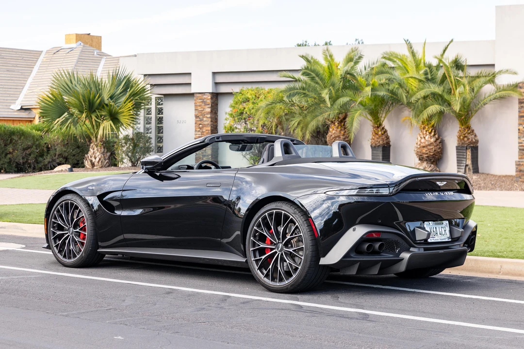 2023 Aston Martin V8 Vantage (2019+) - Image 7 of 31